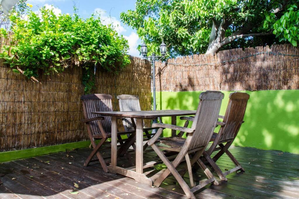 Studios With Beautiful Sea View Willemstad Exteriör bild