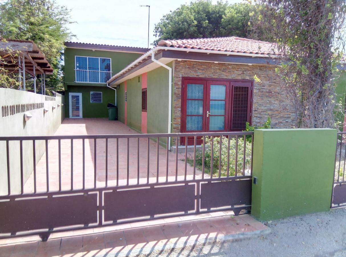 Studios With Beautiful Sea View Willemstad Exteriör bild